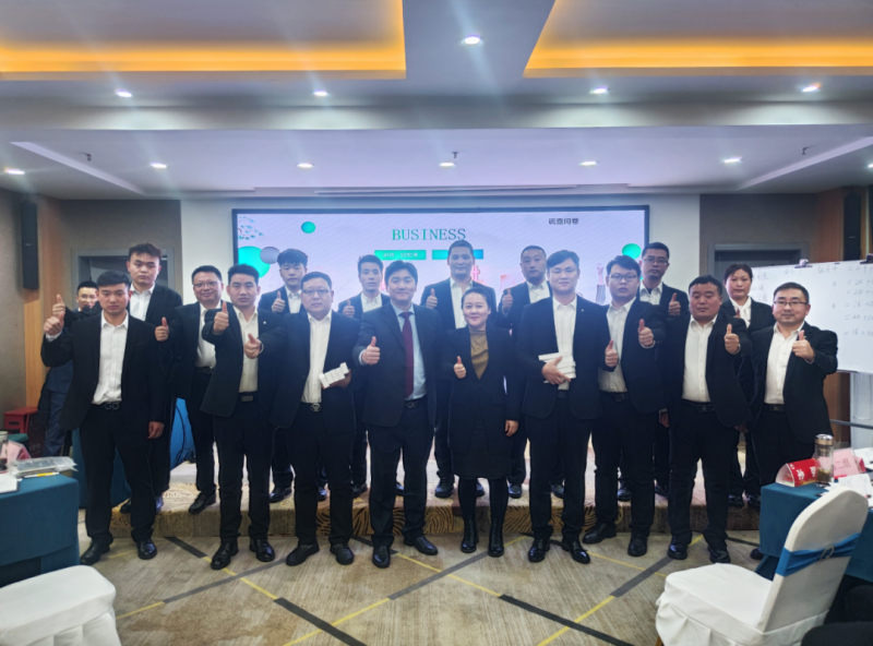 《照拂式销售治理》丨我们不休进建用心服务客户和守护市场，扎实走好每一个脚。